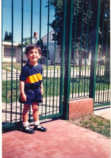 Rodrigo, es mi sobrino, era de boca, luego el abuelo lo hizo del diablo... que pena.